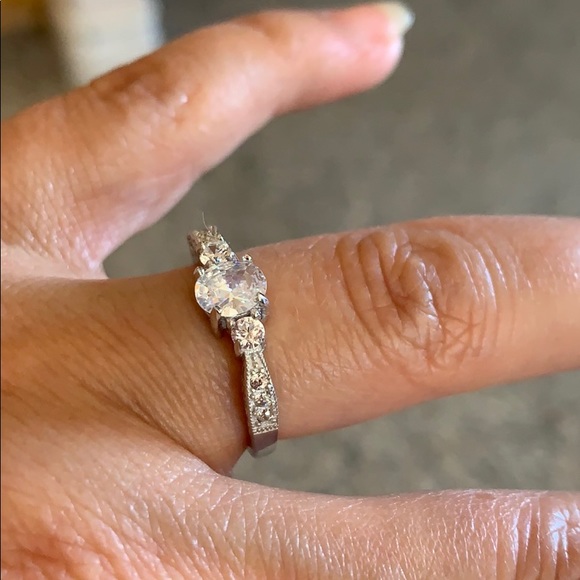 0.50ct Oval cut Engagement Ring Promise Ring - Picture 3 of 12